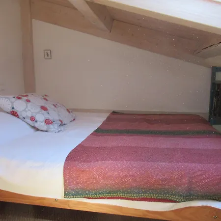 D'hote A 100m De La *